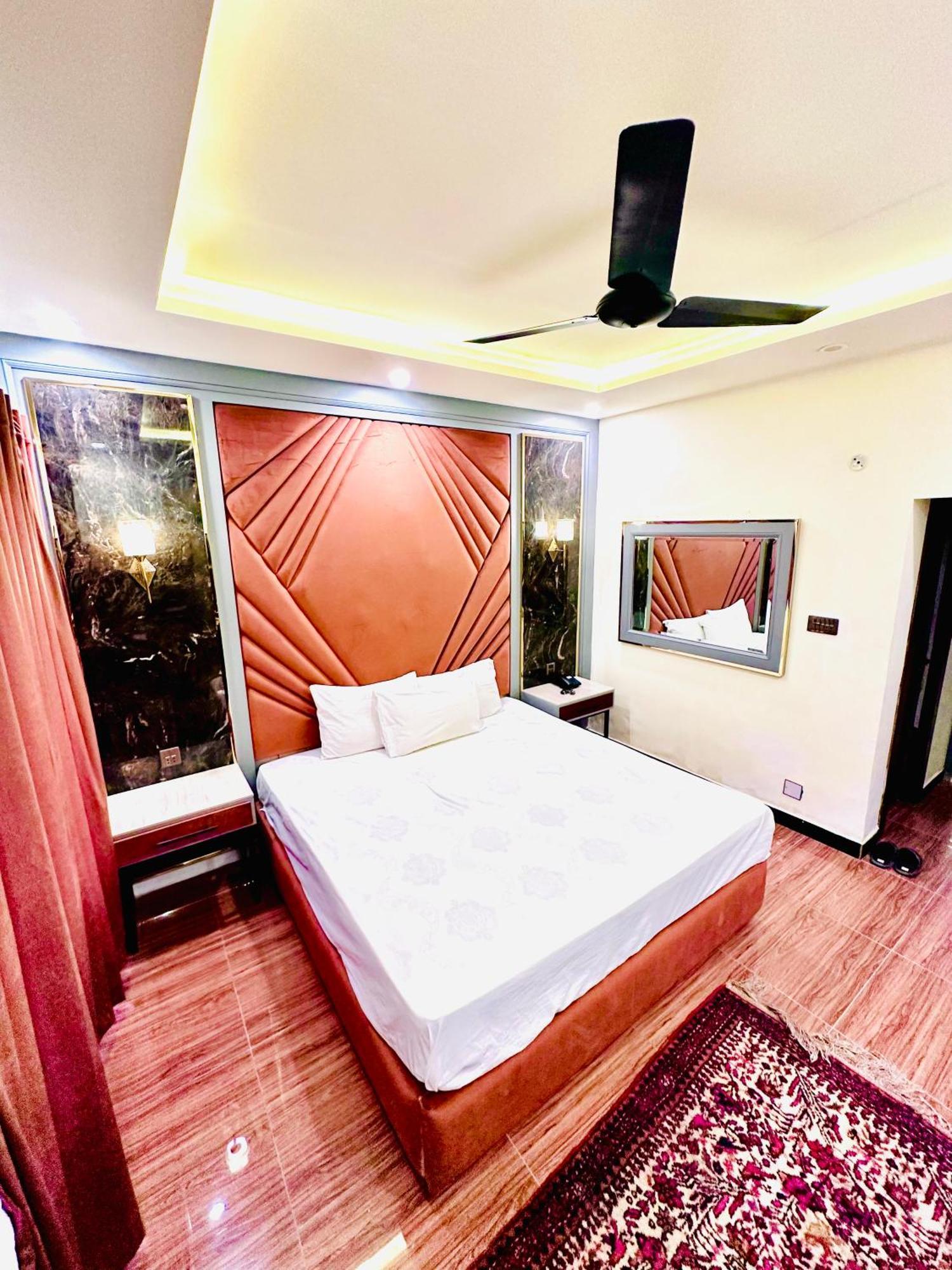 Blue Moon Executive Hotel Islamabad Exterior foto