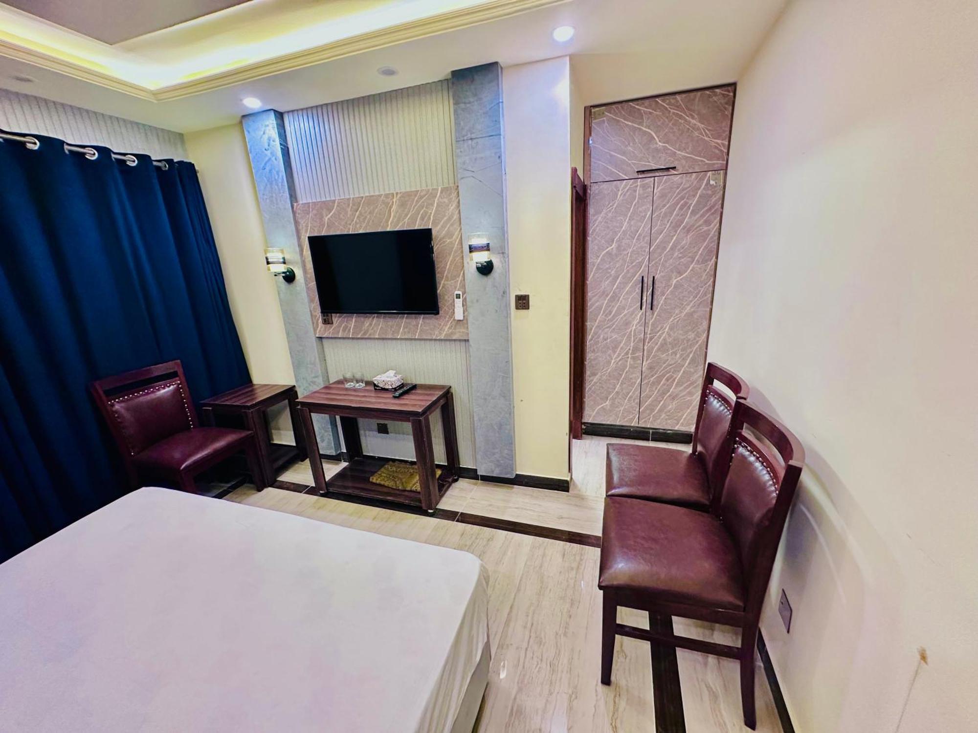 Blue Moon Executive Hotel Islamabad Exterior foto