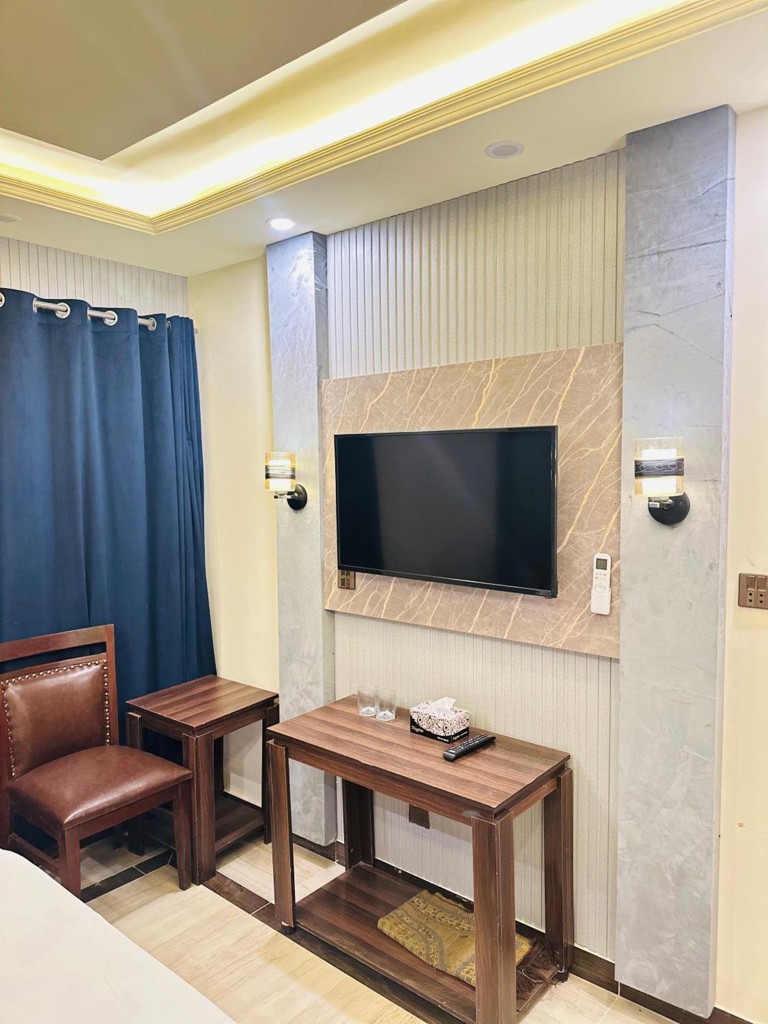 Blue Moon Executive Hotel Islamabad Exterior foto