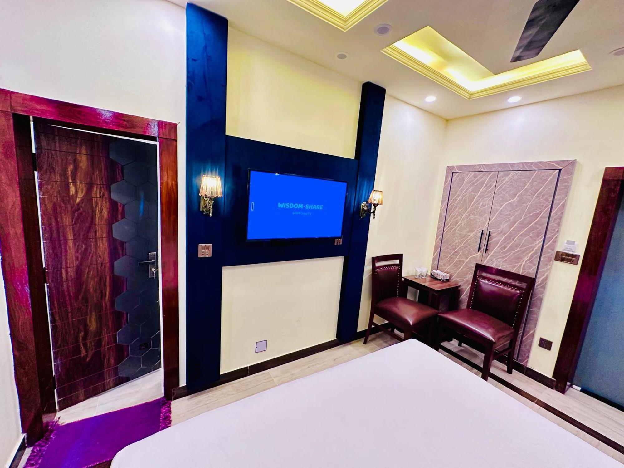 Blue Moon Executive Hotel Islamabad Exterior foto